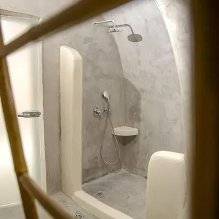 Hébergement de vacances Evnoikon Ii Amazing Jacuzzi-cave House In
