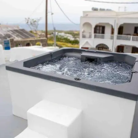Evnoikon Ii Amazing Jacuzzi-cave House In Hébergement de vacances Fira (Santorini)